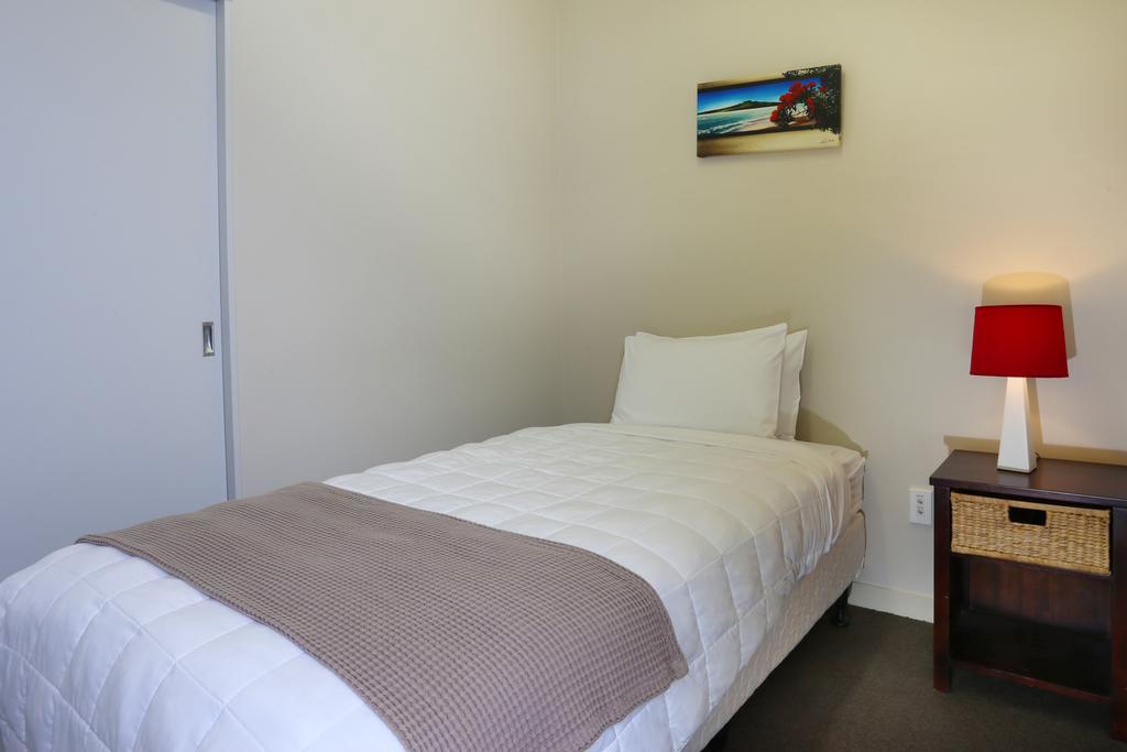 Kudos Business Suites & Airport Motel Окленд Екстер'єр фото