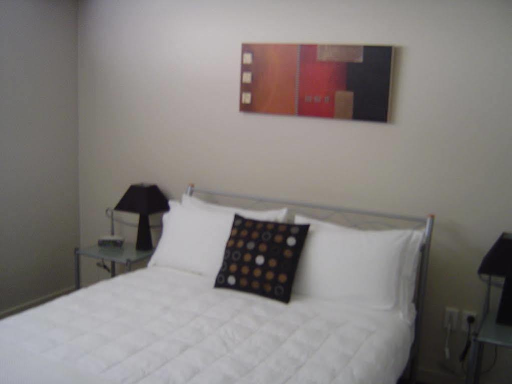Kudos Business Suites & Airport Motel Окленд Екстер'єр фото